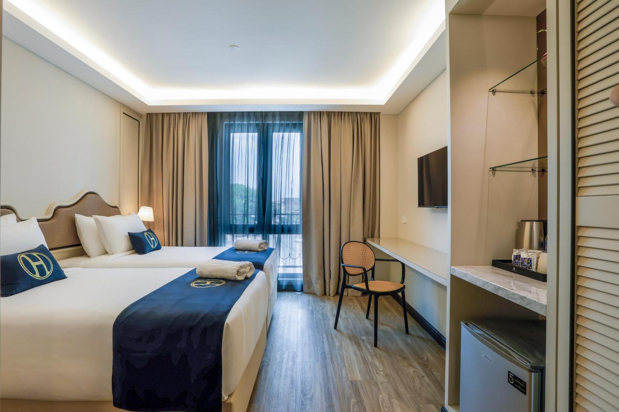 The Host Hotel Ipoh Exterior foto